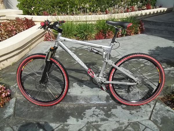 raleigh m800 mountain bike