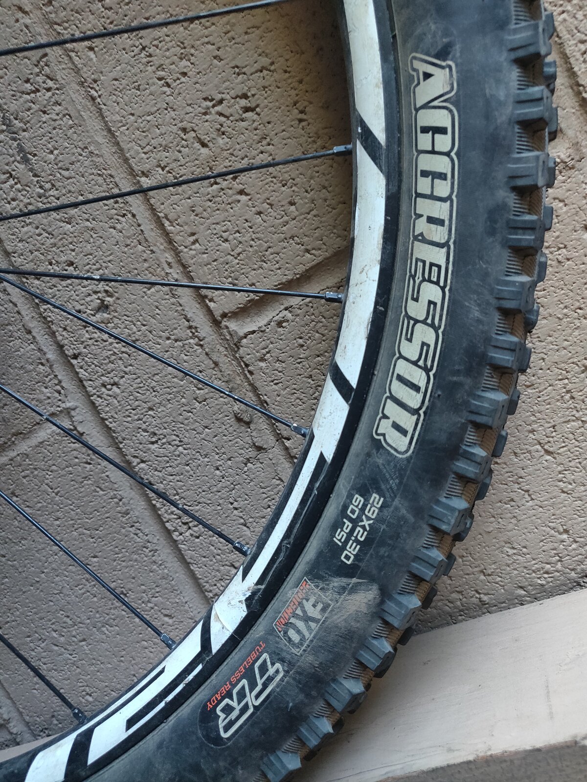 Maxxis aggressor deals 26 x 2.3