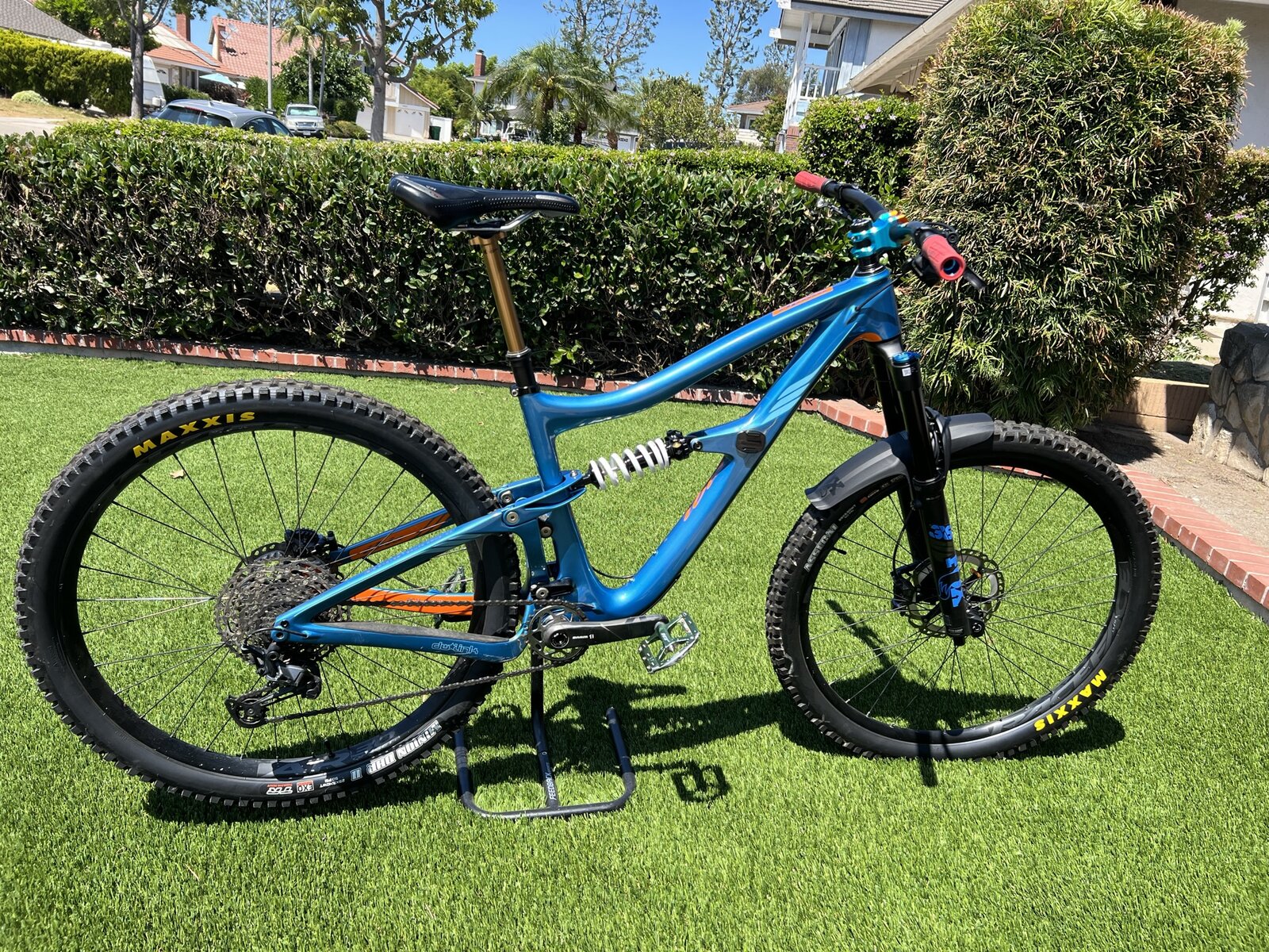 Ibis Ripmo V1 Large eeWings XT SLX Build imtbtrails