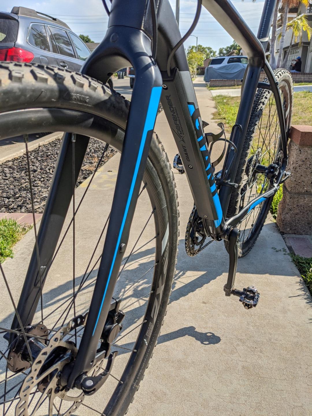 2018 giant toughroad store slr