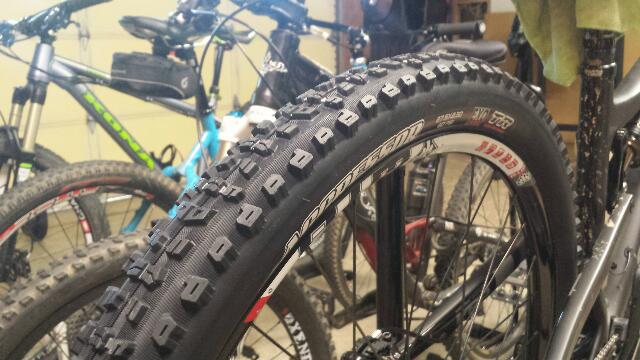 maxxis aggressor 2.3 exo